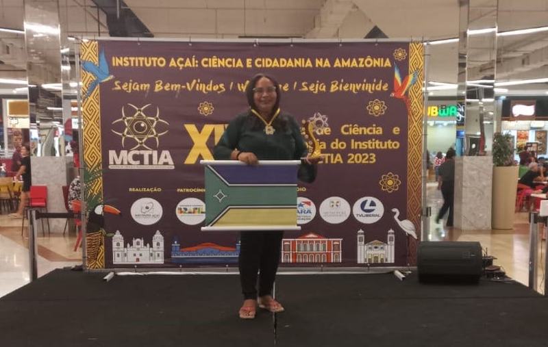 Lúcia Ferreira da Silva, premiada na XVI Mostra de Ciências e Tecnologia do Instituto Açaí-MCTIA