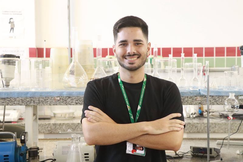 Vitor Carneiro, egresso do Campus Macapá, hoje atua como professor substituto no Curso Técnico em Mineração, do qual foi aluno.