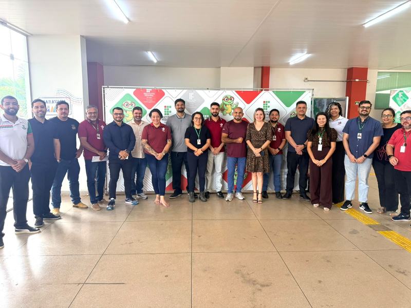 Reitor Do Ifap Romaro Silva Reunido Com O Colegiado De Construção Civil Do Campus Macapá